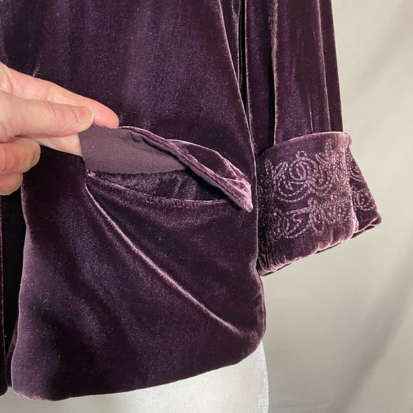 Super Soft Velvet Victorian Rayon Silk Embroidered Collar and Cuffs - Tahari -4 - Picture 8 of 10